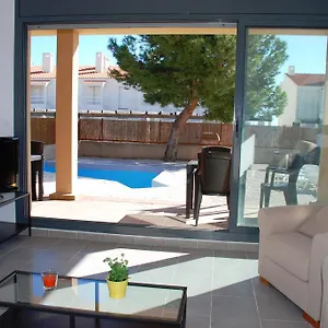https://villa-marina-del-port-1.catalonia-hotels.com